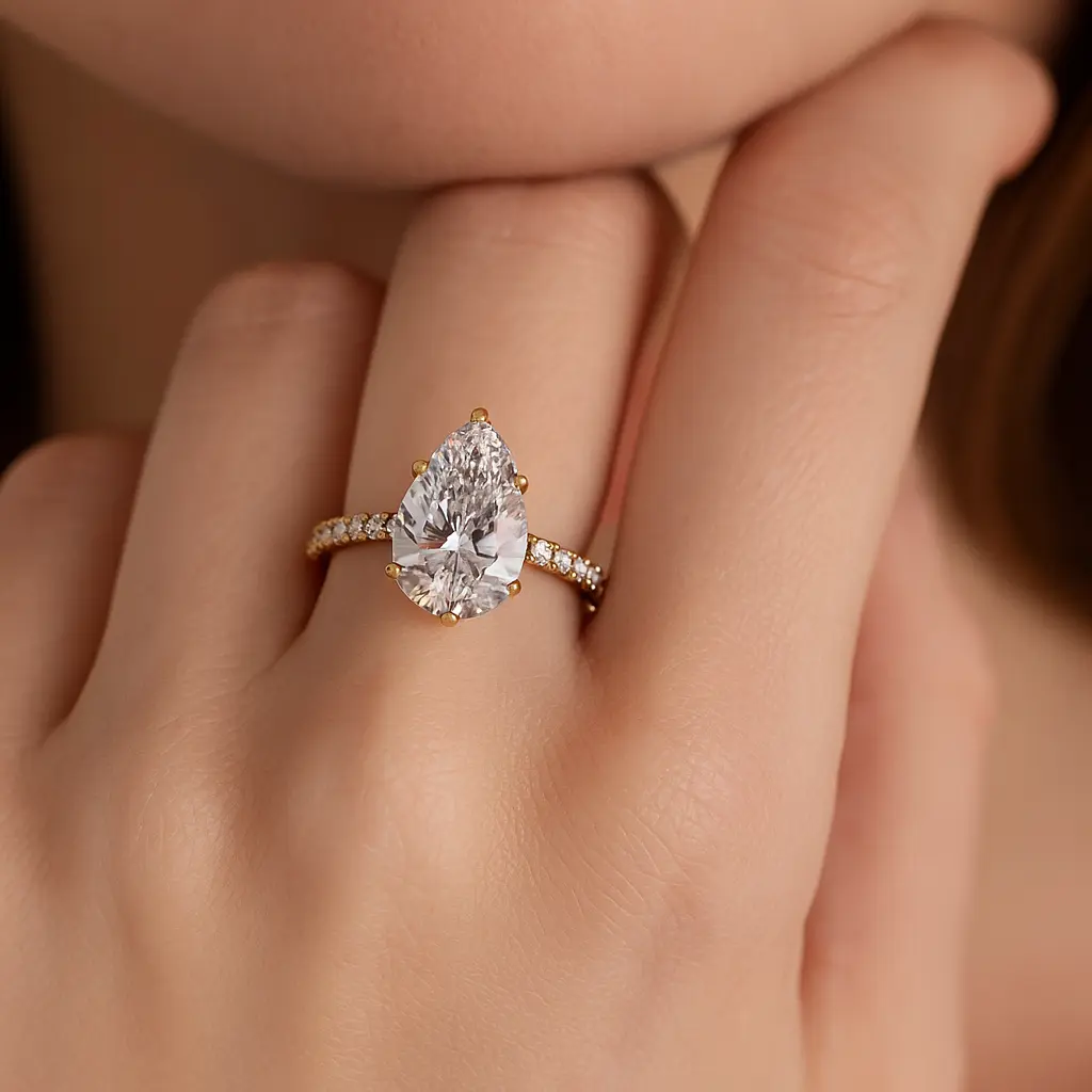 20250724_1153_Elegant Diamond Ring Display_remix_01k0xhgd30evyr5wdy7870s0t4