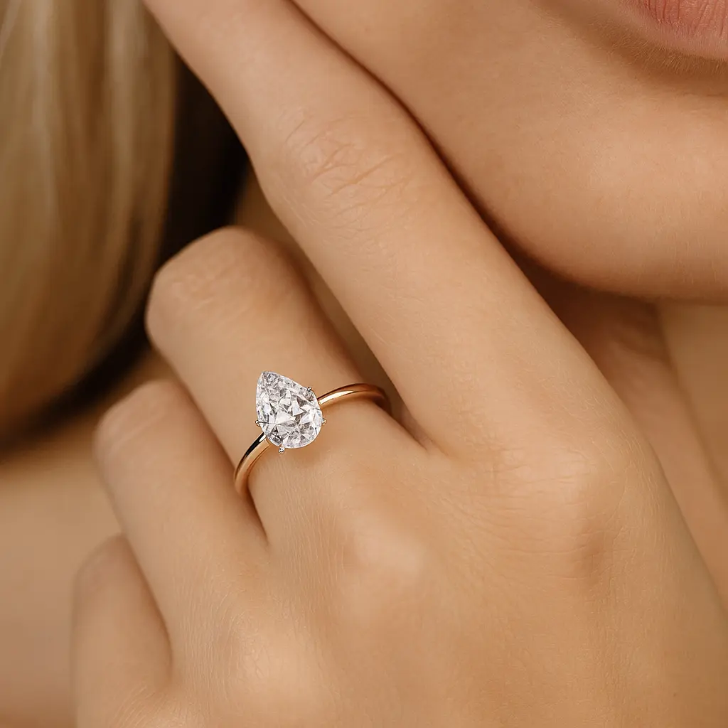 20250725_1518_Elegant Diamond Ring Display_remix_01k10fkbwceq3s7shya1gpvs96